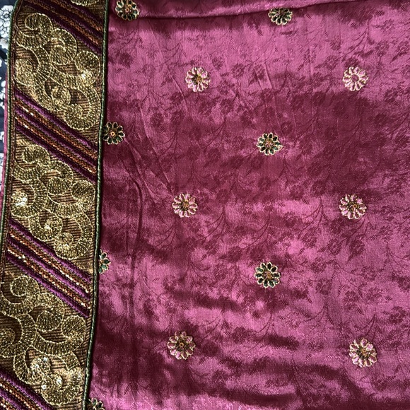 Indian saree - Picture 4 of 4